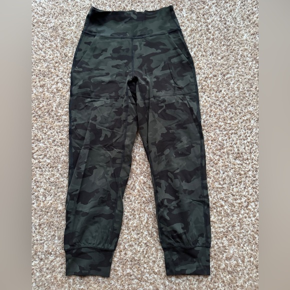 Lululemon Align High-Rise Jogger Crop Size 2 Heritage 365 Camo Deep Coal Multi - Picture 1 of 3